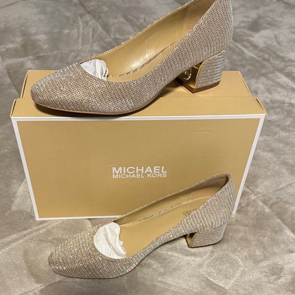 Michael Kors Women's glitter chain mesh Gold pump - Picture 6 of 9